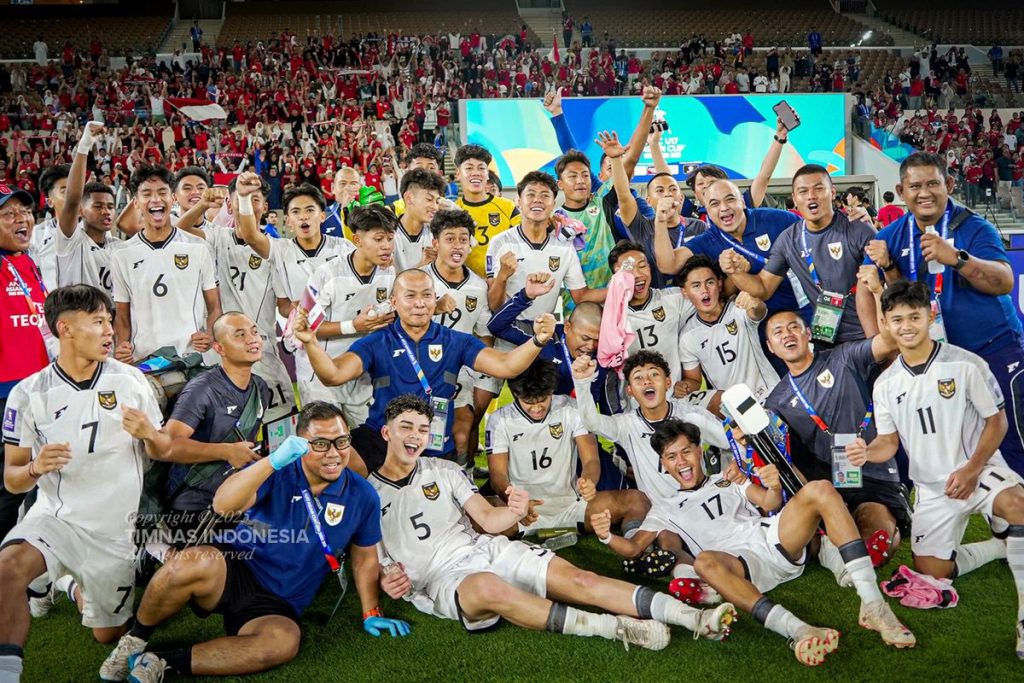 Timnas U17 Indonesia usai laga Piala Asia U17 2025 di Stadion Prince Abdullah Al Faisal, Jeddah, Jumat (4/4/2025) malam WIB. (PSSI)